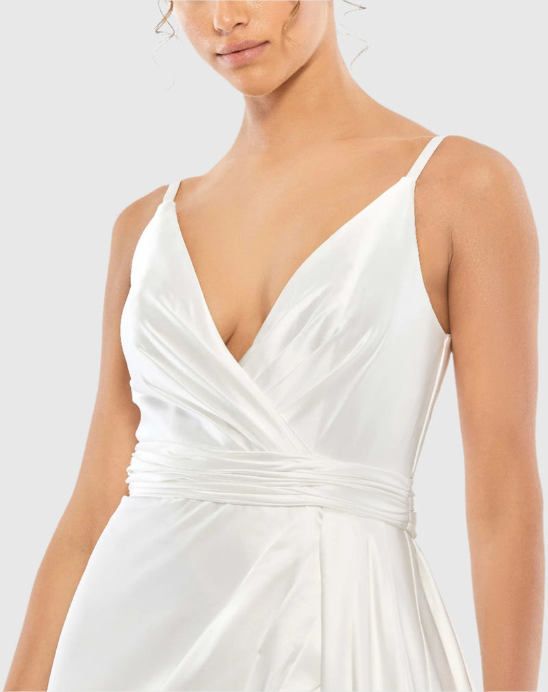 Sleeveless satin gown - White