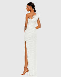 One shoulder gown with ostrich feathers - White