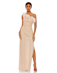 One shoulder gown with ostrich feathers - White