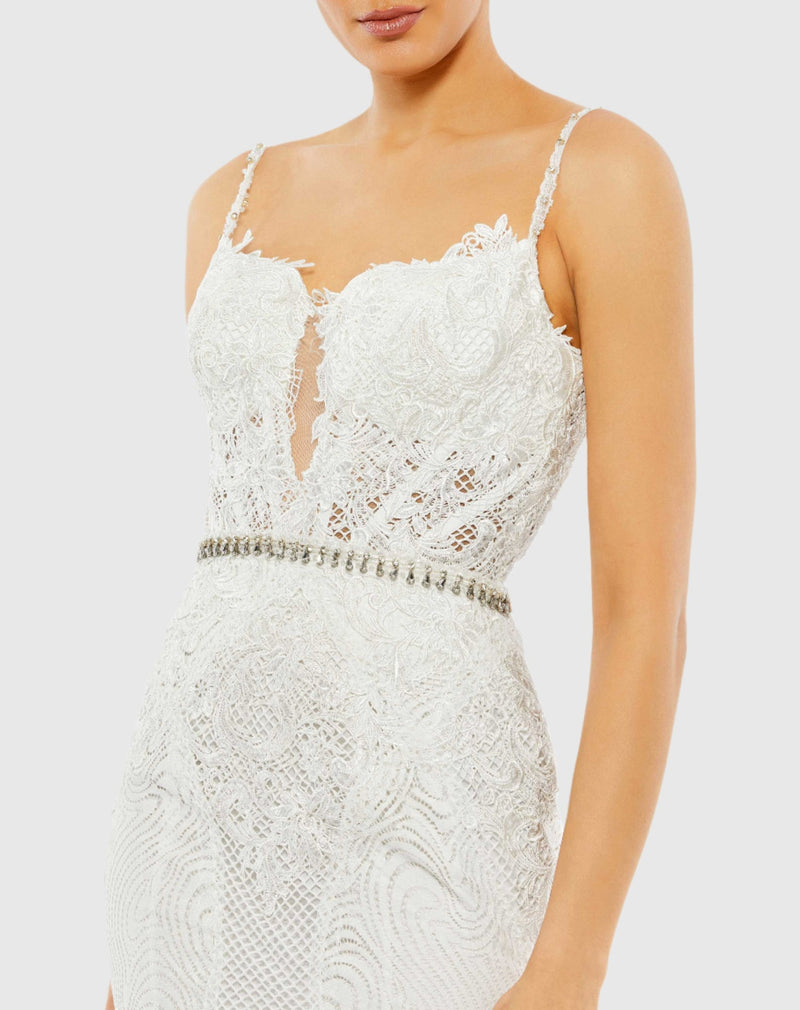 Embroidered Sleeveless Plunge Neck Trumpet Gown - Ivory